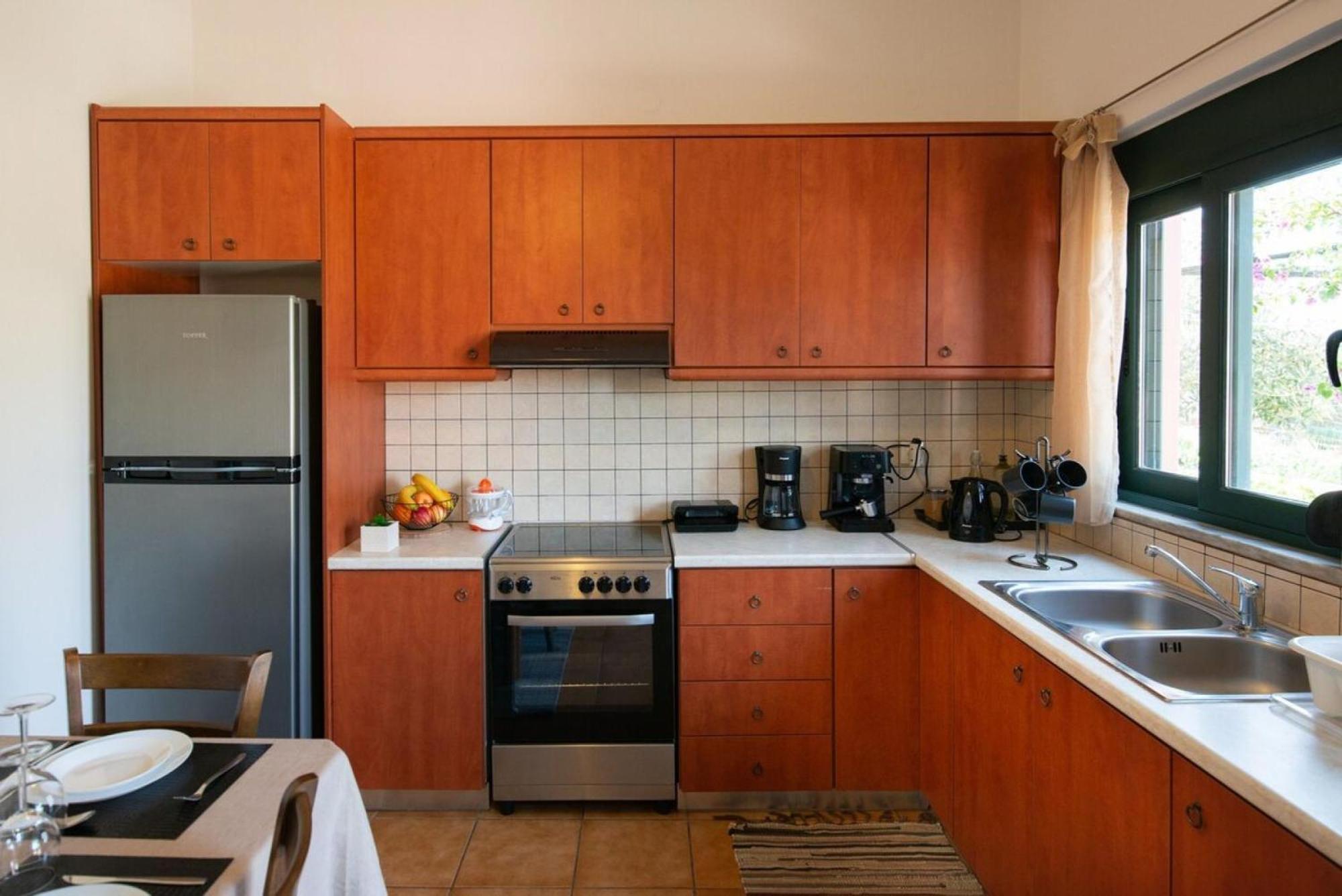 Peroulakis Traditional House Afrata Экстерьер фото