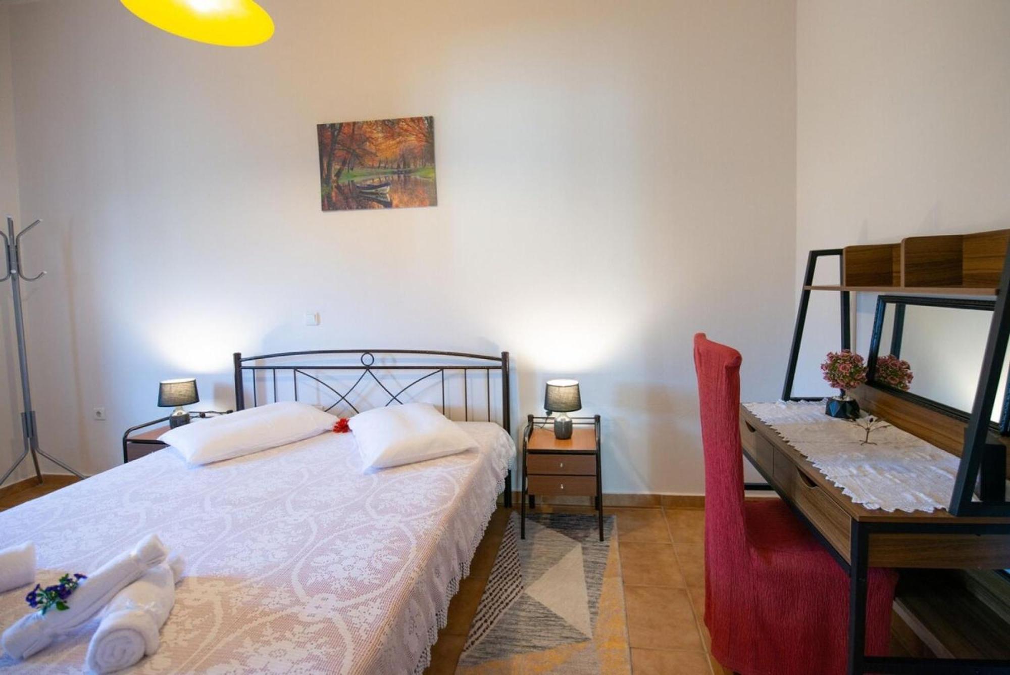 Peroulakis Traditional House Afrata Экстерьер фото