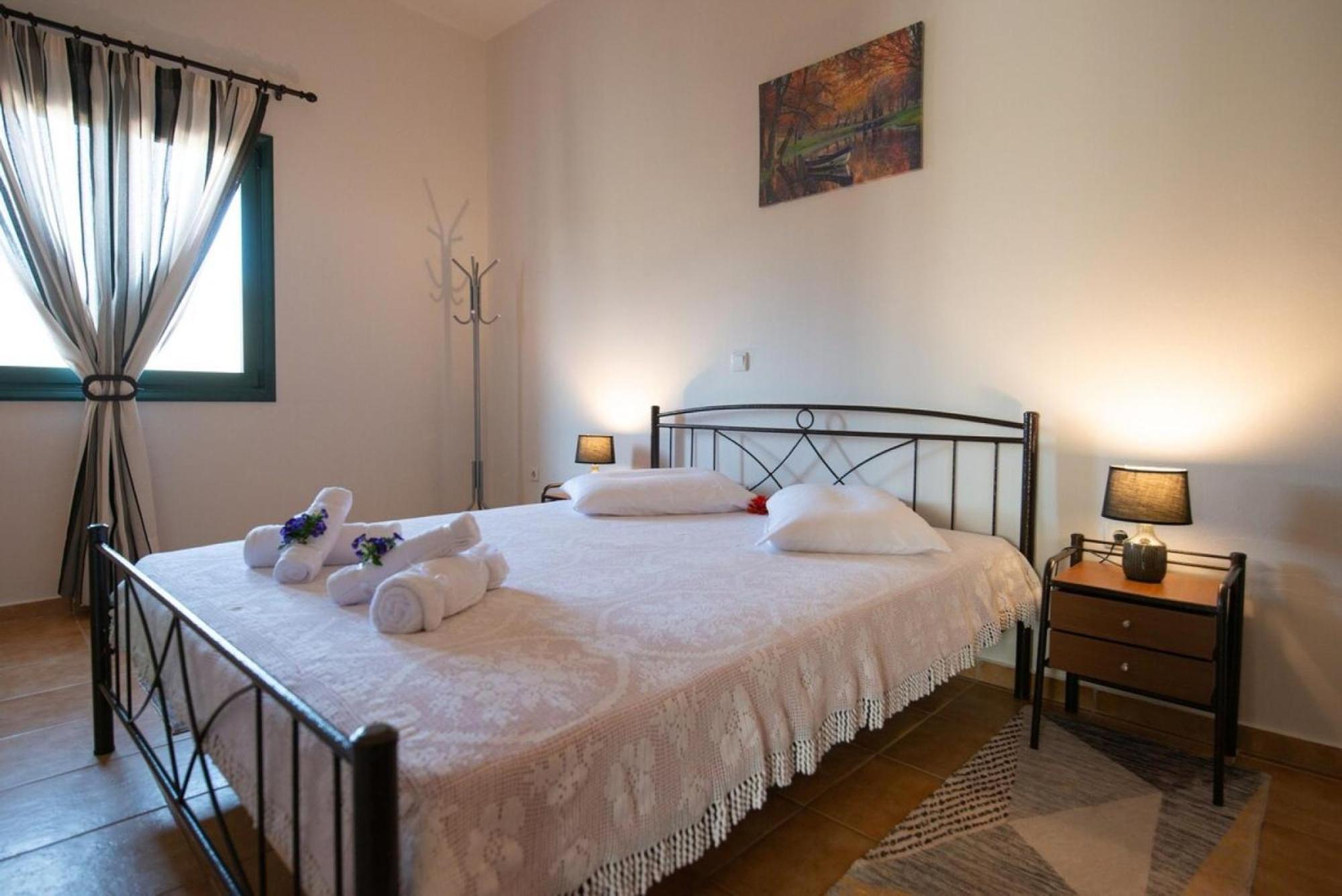 Peroulakis Traditional House Afrata Экстерьер фото